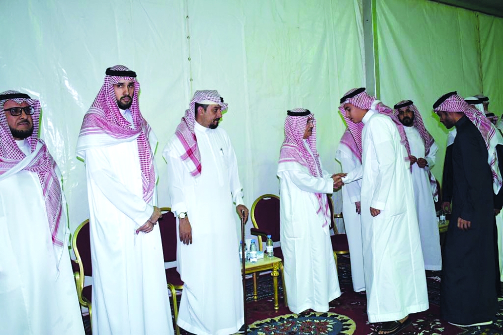 أمراء ومسؤولون وأعيان يعزون خالد بن عبدالله بن فيصل ومشعل السديري في وفاة العنود المدينة
