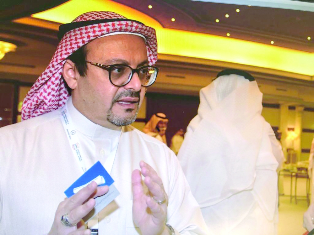  عبده يتحدث للزميلة ابتهاج
