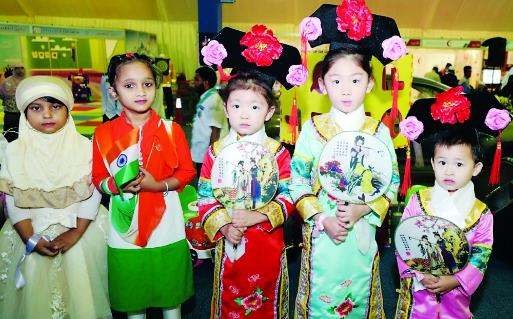 الأطفال يزينون مهرجان الثقافات والشعوب بالمدينة المدينة