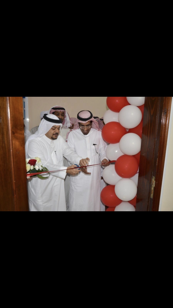 مدير جامعة طيبة ومدير القطاع الصحي يفتتحون الحملة 