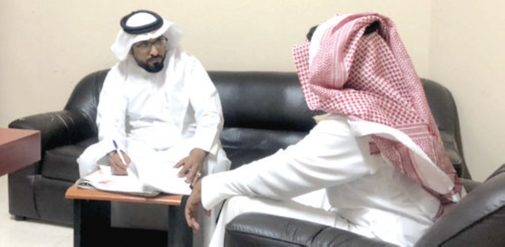 المواطن يتحدث للزميل السناني