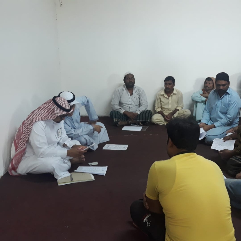 مكتب العمل يحضر لسكن العمال