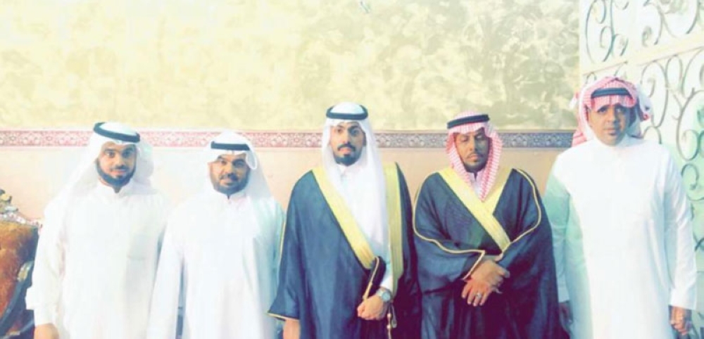 العريس خلال الحفل