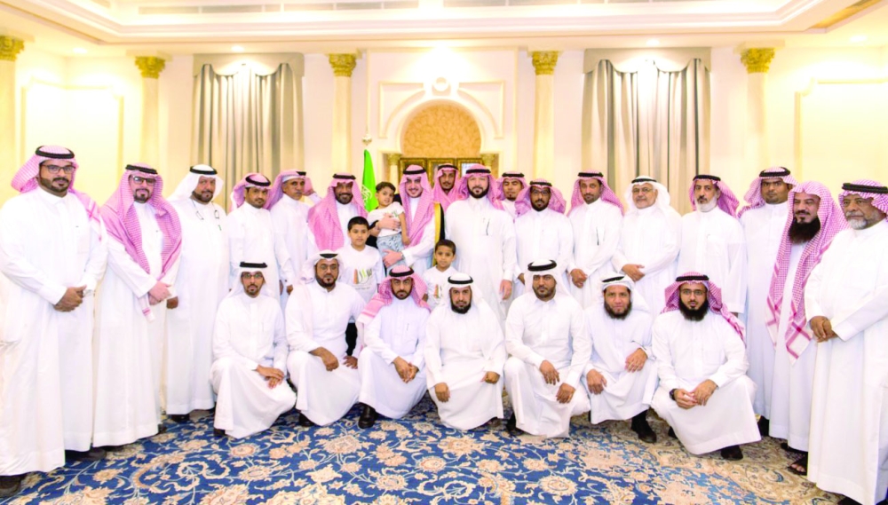فيصل بن نواف مع منسوبي الرابطة