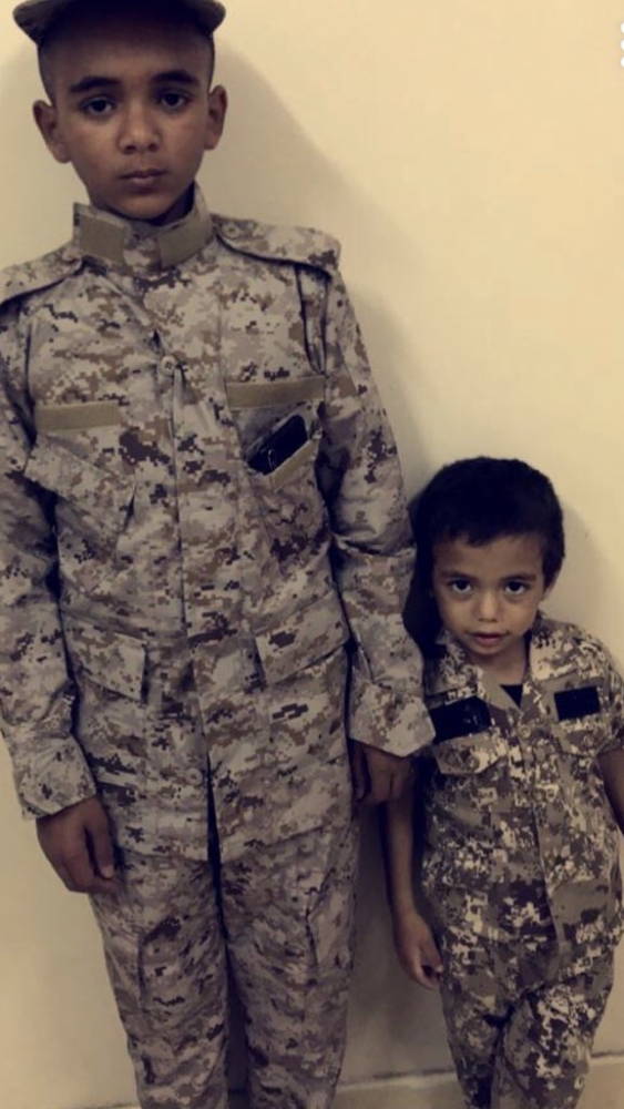 مشاعر طفلة بعد مشاهدتها صورة والدها الشهيد