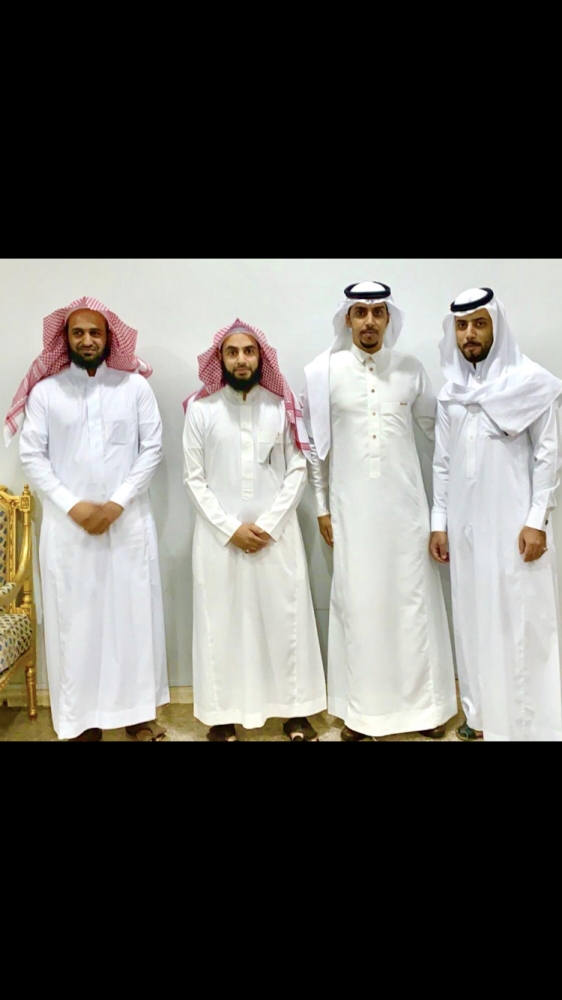 عدد من منسوبي محكمة ينبع أثناء الدورة 