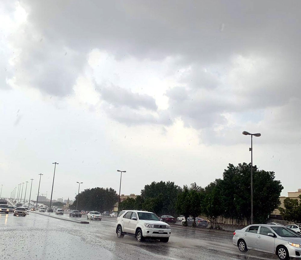 شوارع جدة وتظهر الأمطار 