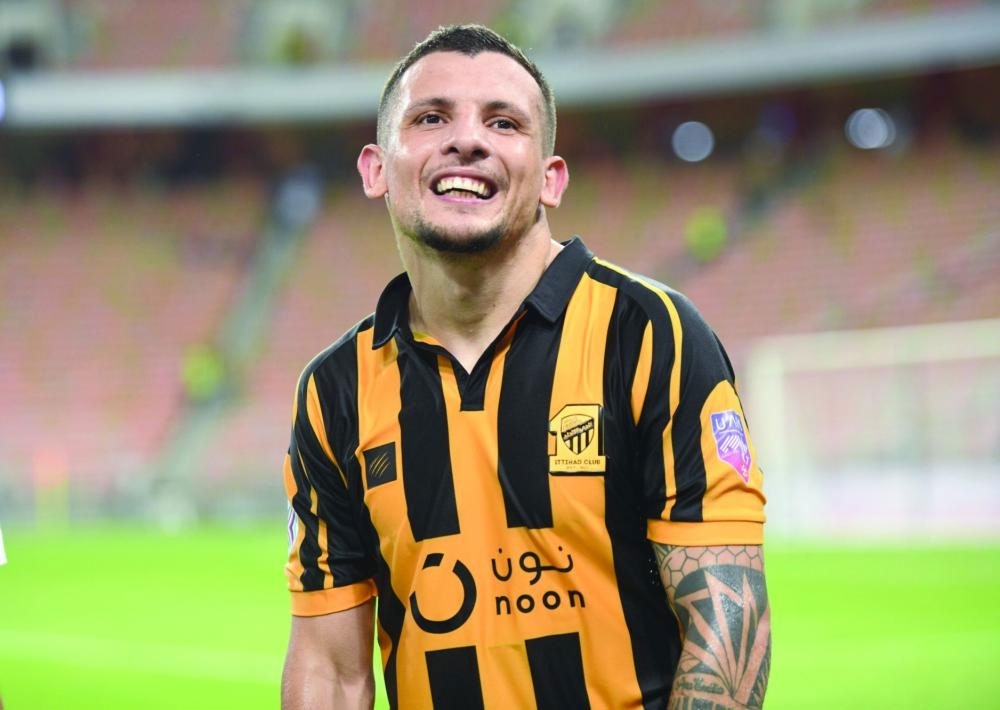 17 مليونا تهدد الاتحاد بإيقاف الخدمات وفيتشو يغادر فجأة المدينة
