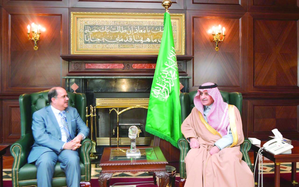 فهد بن سلطان خلال اللقاء