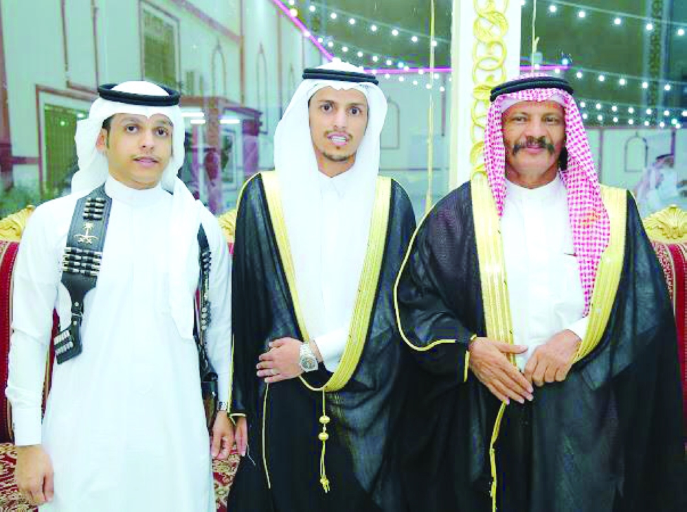 العريس مع والده