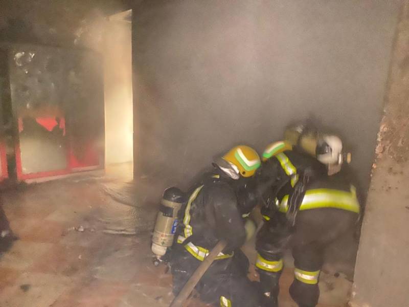 إصابة ثلاثة أشخاص بينهم طفل في حريق بمكة المدينة
