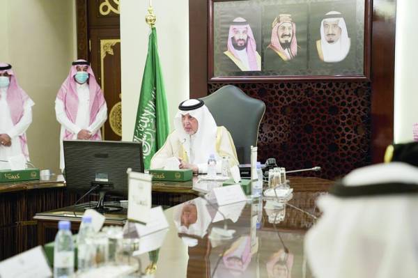 الفيصل خلال ترؤسه الاجتماع