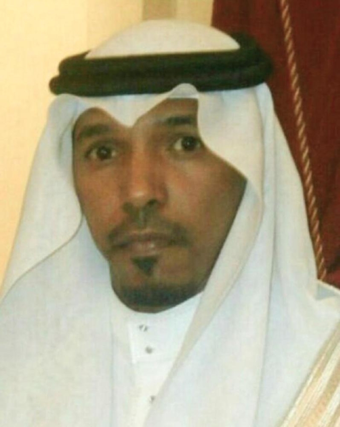 الفنان عادل عباس