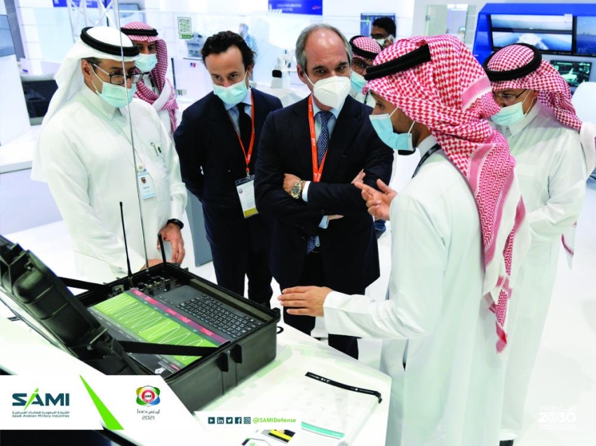 جانب من الجناح السعودي المشارك في معرض الدفاع الدولي