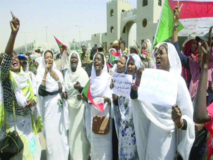 متظاهرات سودانيات يطالبن بمدنية الدولة