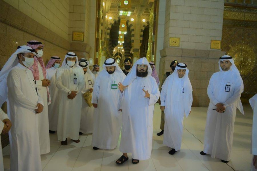 الشيخ السديس مع منسوبي وكالة المسجد النبوي