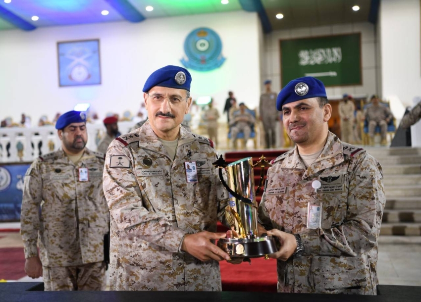 تخريج الدفعة 135 من طلبة المعهد 