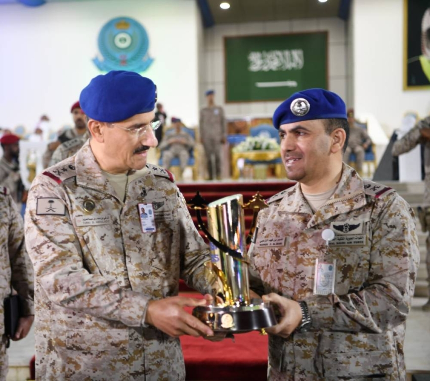 تخريج الدفعة 135 من طلبة المعهد 