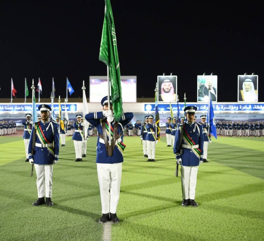 تخريج الدفعة 135 من طلبة المعهد  (8)