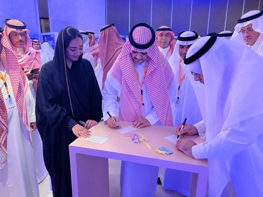 انطلاق الملتقى الأول للمشاركة المجتمعية تحت شعار مشارك (1)