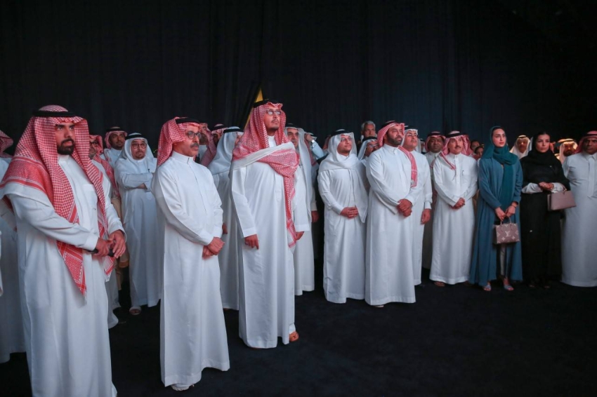 نائب أمير المنطقة الشرقية يدشن معرض   ذا لاين    (4)