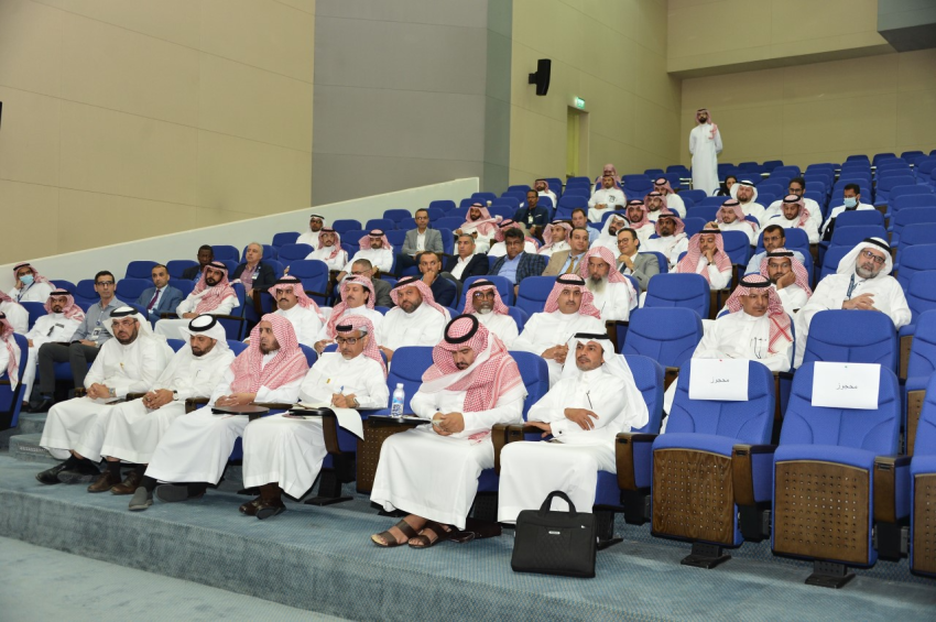 جامعة الامام عبد الرحمن بن فيصل تناقش المرحلة الثانية من خطة التحول لنظام الفصول الثلاثة (5)
