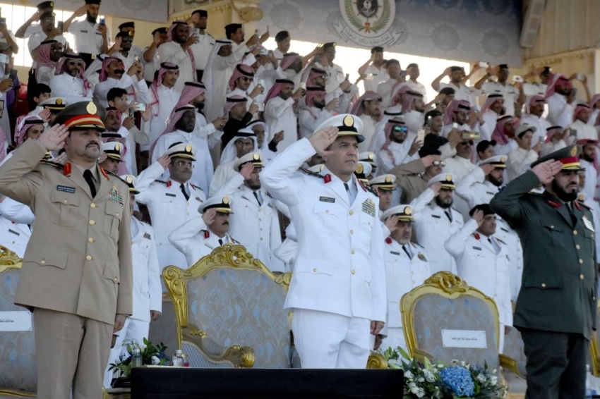 تخريج  دفعة    من طلبة معهد الدراسات الفنية للقوات البحرية (1)