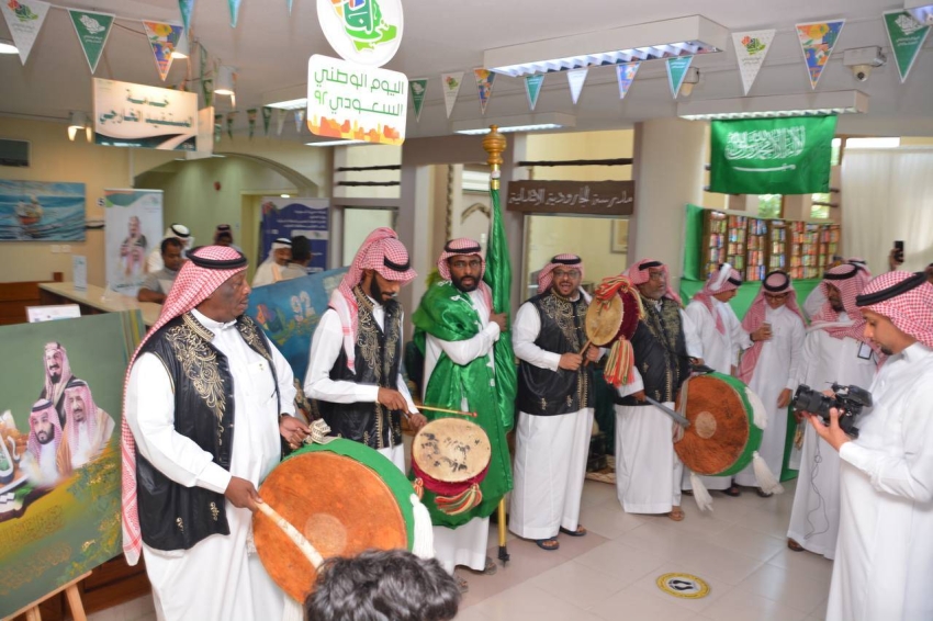 تحت شعار «هي لنا دار».. مكتب تعليم القطيف يحتفي باليوم الوطني السعودي ال92 (5)