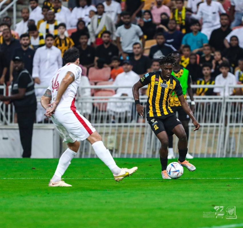 زكريا هوساوي لدى مشاركته مع فريقه الاتحاد