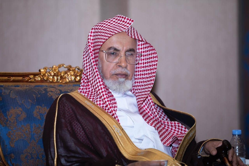 معالي الشيخ محمد آل عبدالله رئيس هيئة التحقيق والإدعاء العام سابقاً من بين الحضور