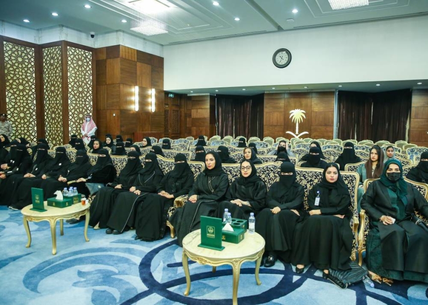 أمير الشرقية يكرم الفائزين بجائزة الإنسان أولاً (7)