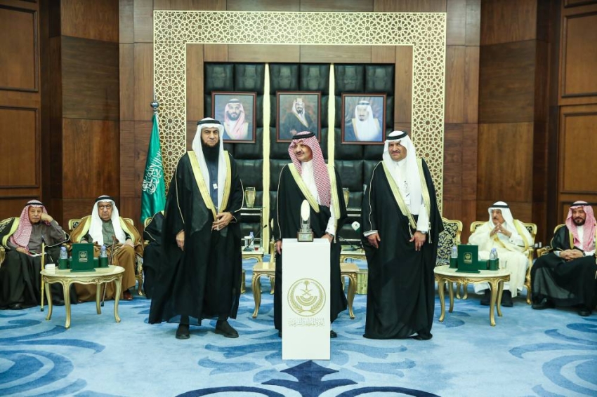 أمير الشرقية يكرم الفائزين بجائزة الإنسان أولاً (6)