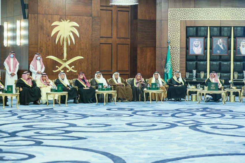أمير الشرقية يكرم الفائزين بجائزة الإنسان أولاً (8)