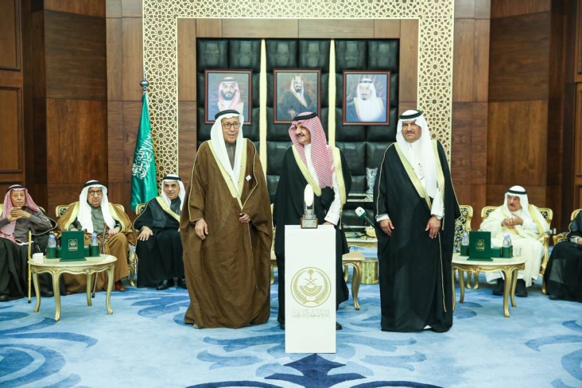 أمير الشرقية يكرم الفائزين بجائزة الإنسان أولاً (4)