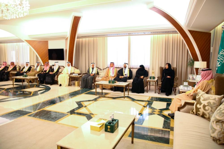 الامير سعود بن نايف يستقبل استقبل وفد مجلس الشورى الذي يزور المنطقة (1)