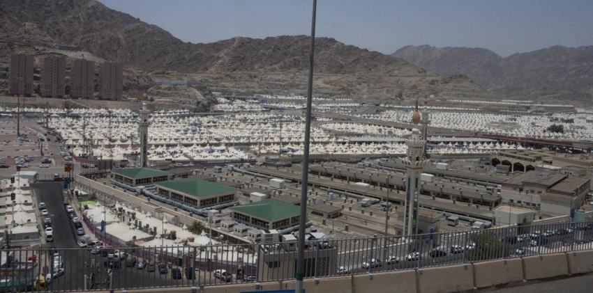 مشعر مني قبل وصول الحجاج كما بدا اليوم