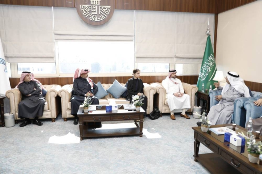 وكيل وزارة الشؤون البلدية والإسكان للاستدامة المالية والخصخصة يطلع على تجربة استثمارات أمانة الشرقية المميزة  (3)