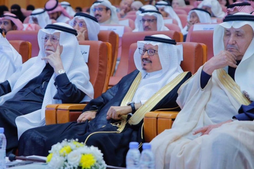 د. عبدالعزيز خوجة ود. عبدالله المعطاني