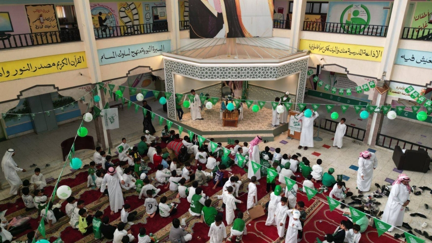 مدرسة عتبة بن مسعود بأملج تحتفل باليوم الوطني 94