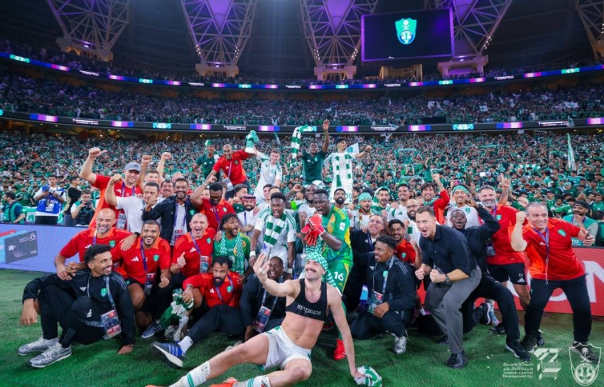 100 ألف لكل لاعب أهلاوي بمناسبة التأهل للنهائي الآسيوي 100 ألف لكل لاعب أهلاوي بمناسبة التأهل للنهائي الآسيوي