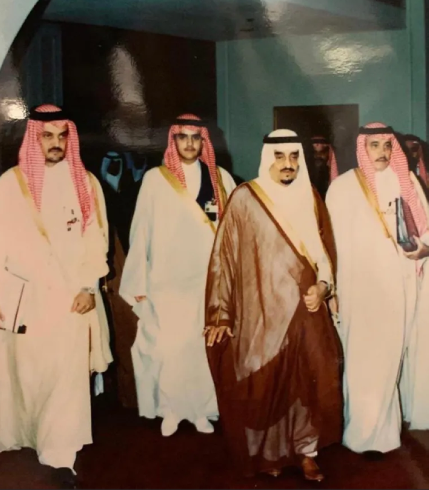 الملك فهد والأمير سعود الفيصل والعنقري