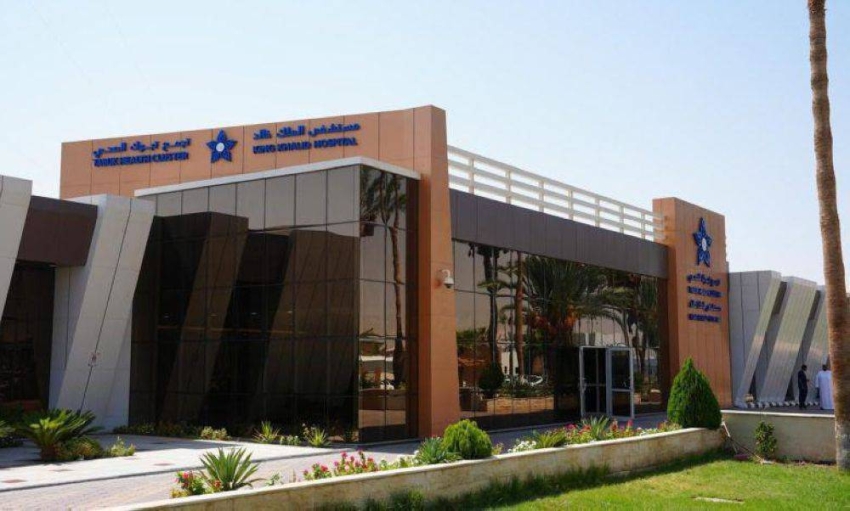 الفريق الطبي بمستشفى الملك خالد ينقذ حياة مريض من اختناق حاد بعد ابتلاع طقم أسنان