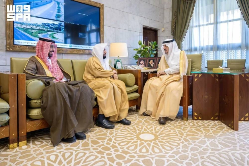 أمير الرياض يستقبل رئيس محكمة الاستئناف بالمنطقة