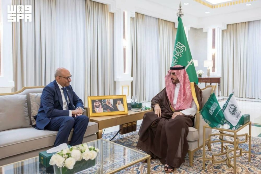 أمير منطقة الجوف يستقبل سفير باكستان لدى المملكة