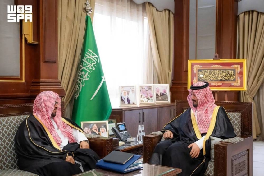 HMn5FORWMAAJpj_