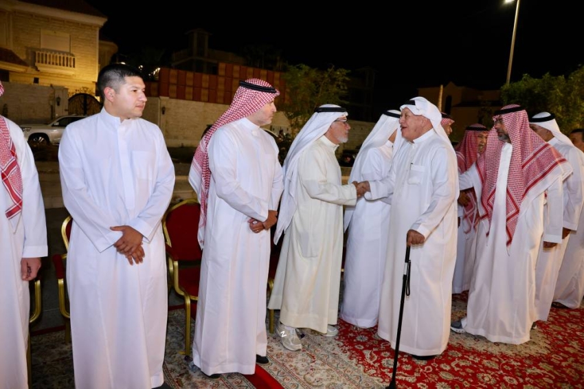 آل باناجه ورضوان وجمجوم وسلطان وسراج يستقبلون المعزين بوفاة فقيدتهم