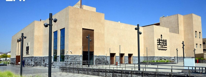 الخط العربي رحلة حضارية من «بردة كعب» إلى «لوحة لولوة الحمود»