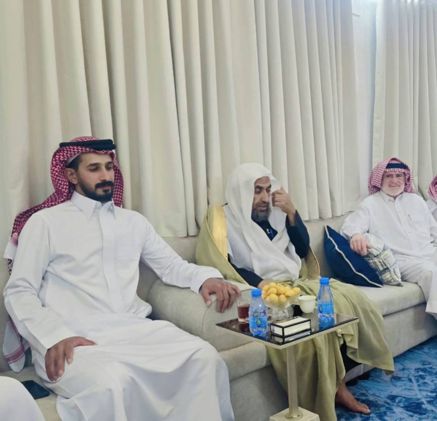 Nayef Al-Qatham celebrates his marriage contract