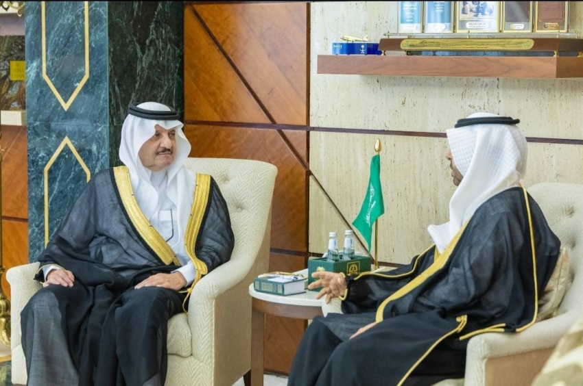أمير المنطقة الشرقية يستقبل المدير التنفيذي لمركز زراعة الأعضاء بمستشفى الملك فهد التخصصي بالدمام