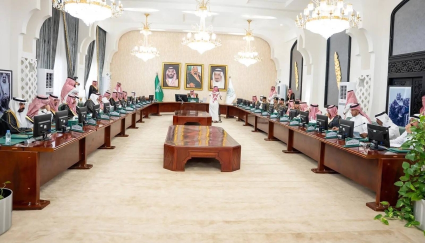 محافظ الطائف يرأس اجتماعًا تنسيقيًّا لبحث جاهزية الموسم الرياضي 2026–2027